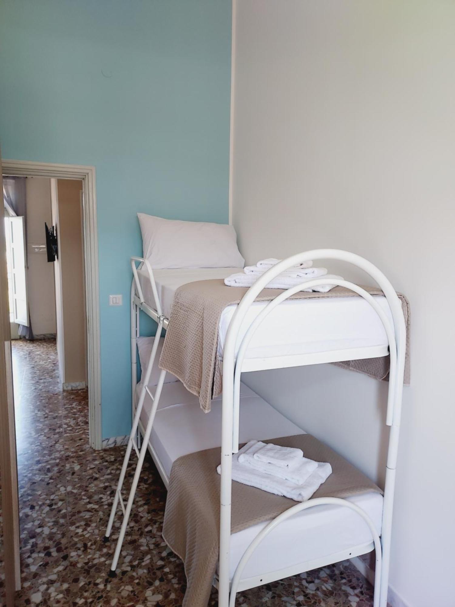 Villa Capitani Торре-Канне Номер фото